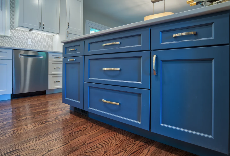 Contemporary Transitional Kitchen Remodel by Holod's Kitchen & Bath project photo 2